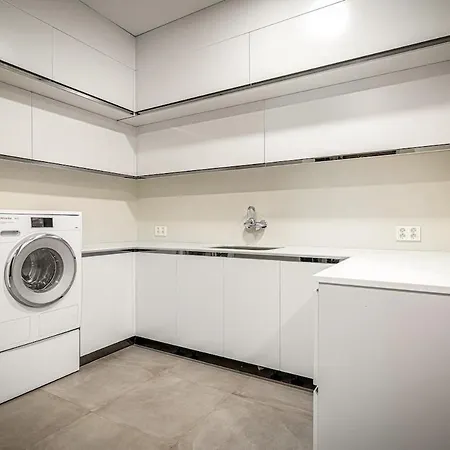 Exclusive Penthouse With Bryggen Views I Must * 베르겐