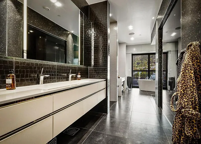 Exclusive Penthouse With Bryggen Views I Must ברגן